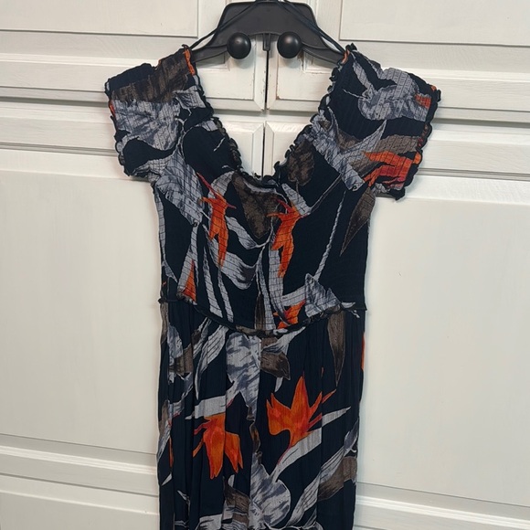 Patrons of Peace Women’s floral jumpsuit with pockets. Size S. NWT - Picture 7 of 7